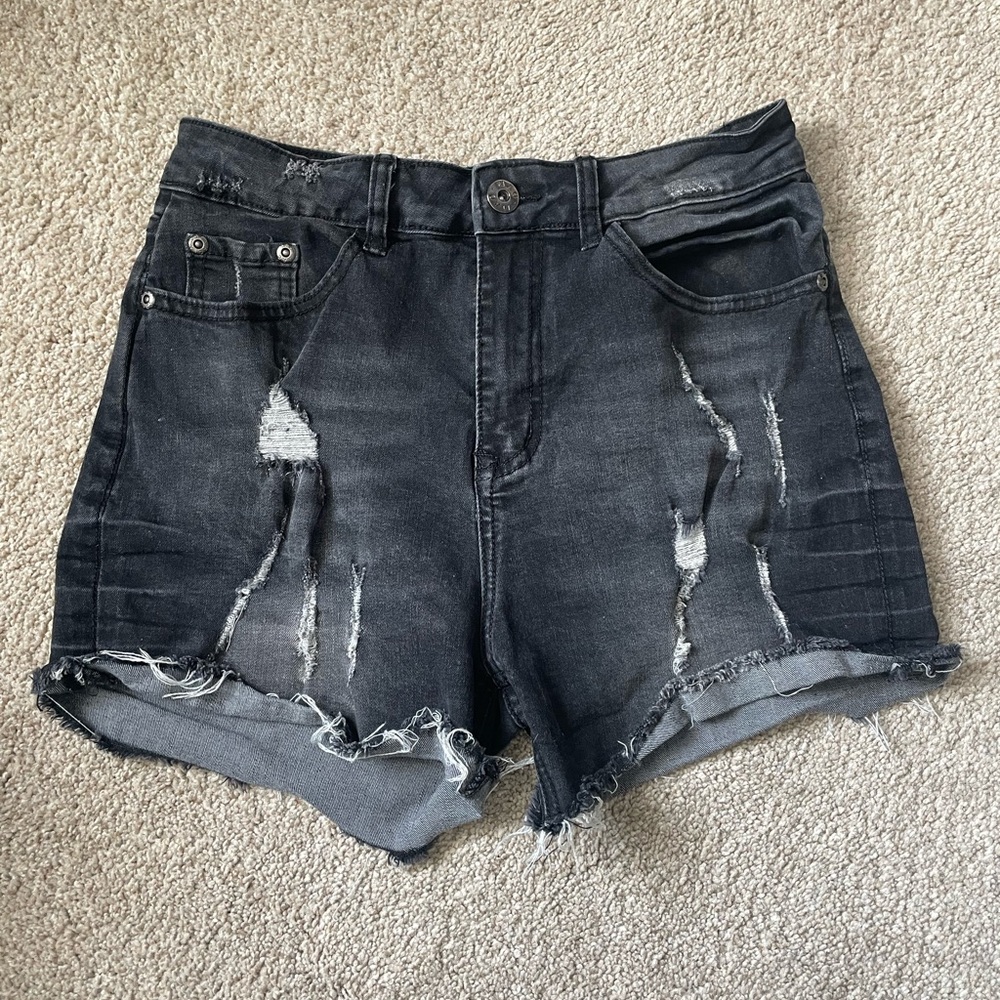 MAO- Many Awesome Opportunities Women’s Black Distressed Jean Shorts Size Large